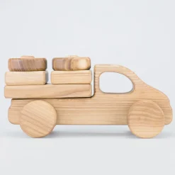 Holzauto zum Stecken