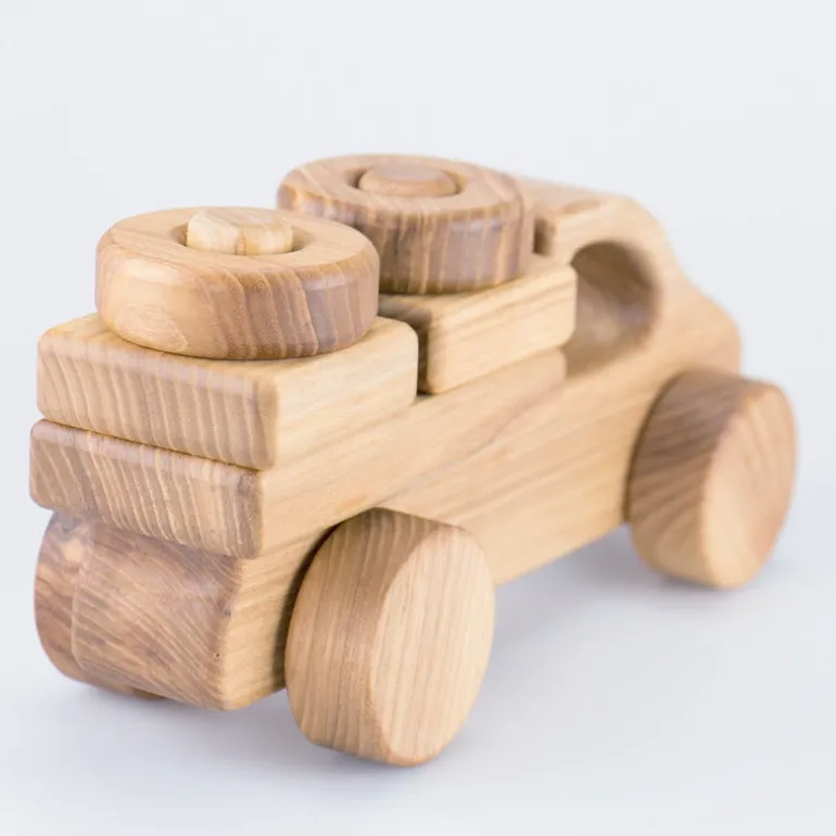 Holzauto zum Stecken