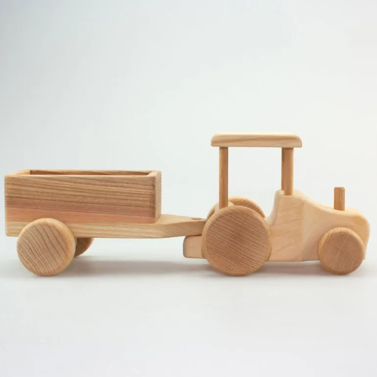 Holztraktor mit Anhänger