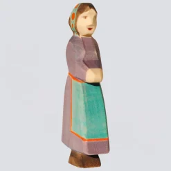 Holzwald Holzfigur Bäuerin