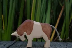 Holzwald Holzfigur Stier braun