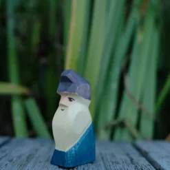 Holzwald Holzfigur Zwerg Peter