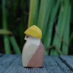 Holzwald Holzfigur Zwerg Leo
