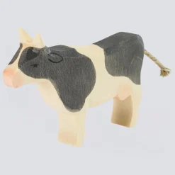Ostheimer Holzfigur Kuh schwarz stehend