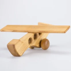 Privatjet aus Holz